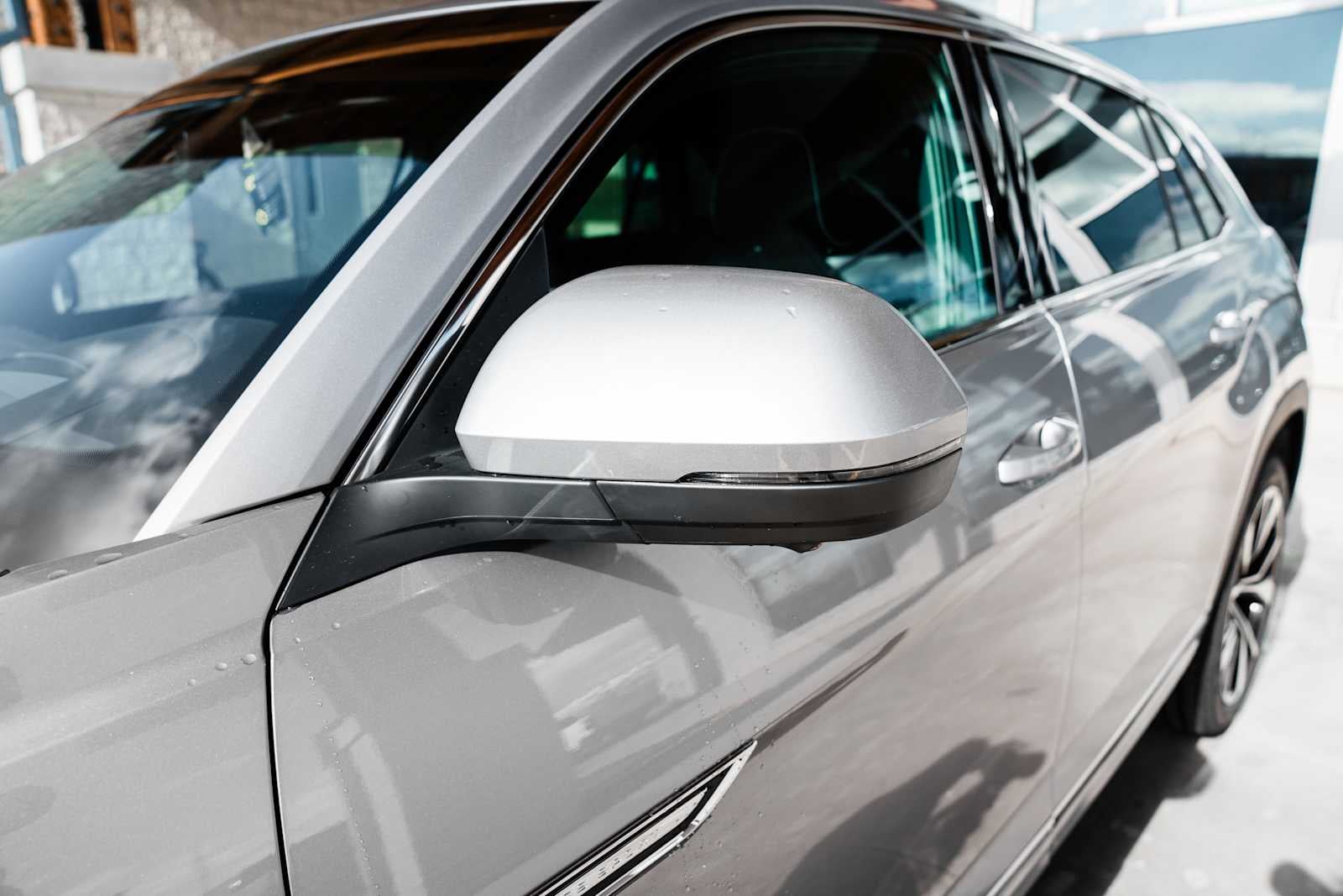 2026 Volkswagen Atlas Cross Sport 2.0T SEL Premium R-Line 4MOTION