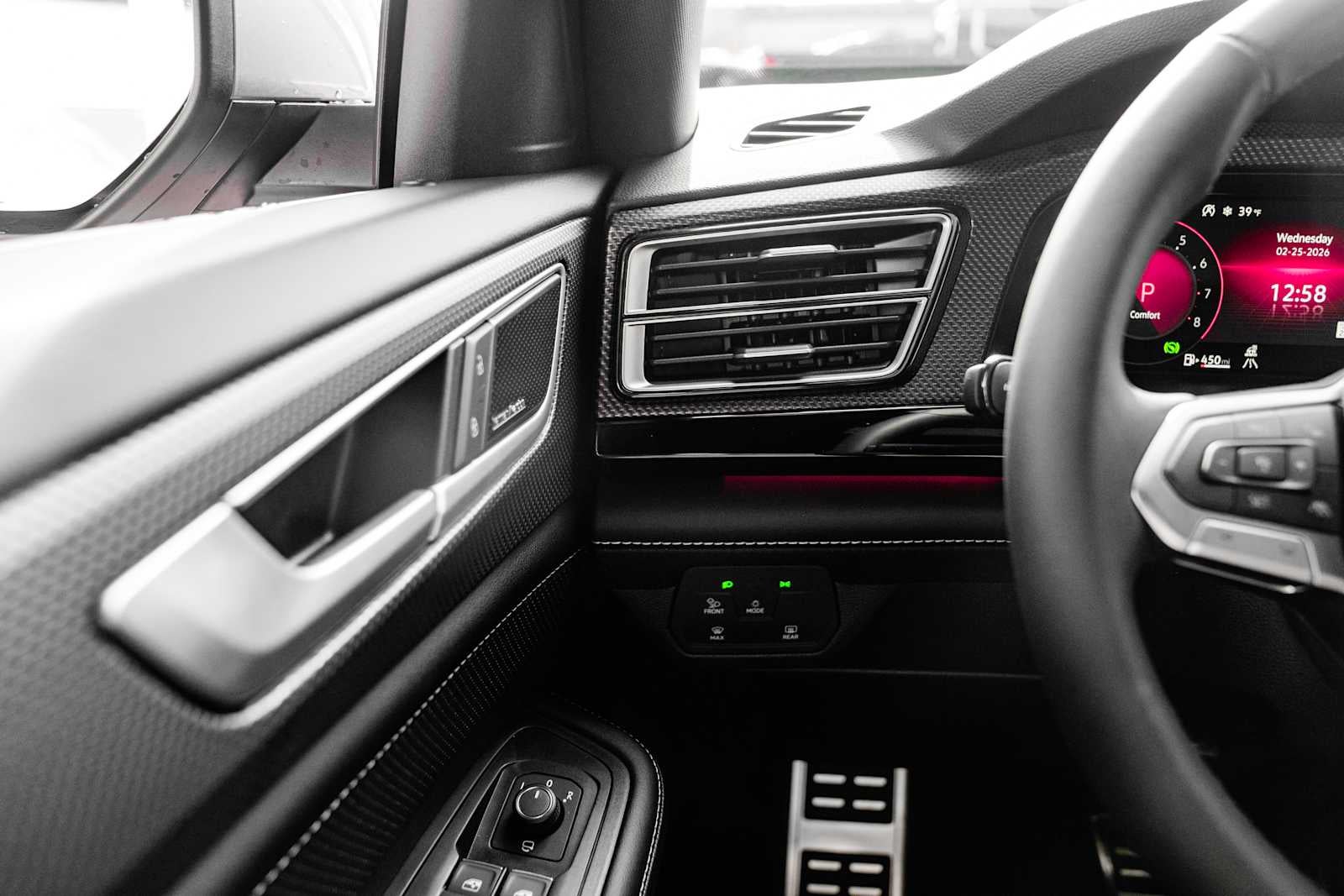 2026 Volkswagen Atlas Cross Sport 2.0T SEL Premium R-Line 4MOTION