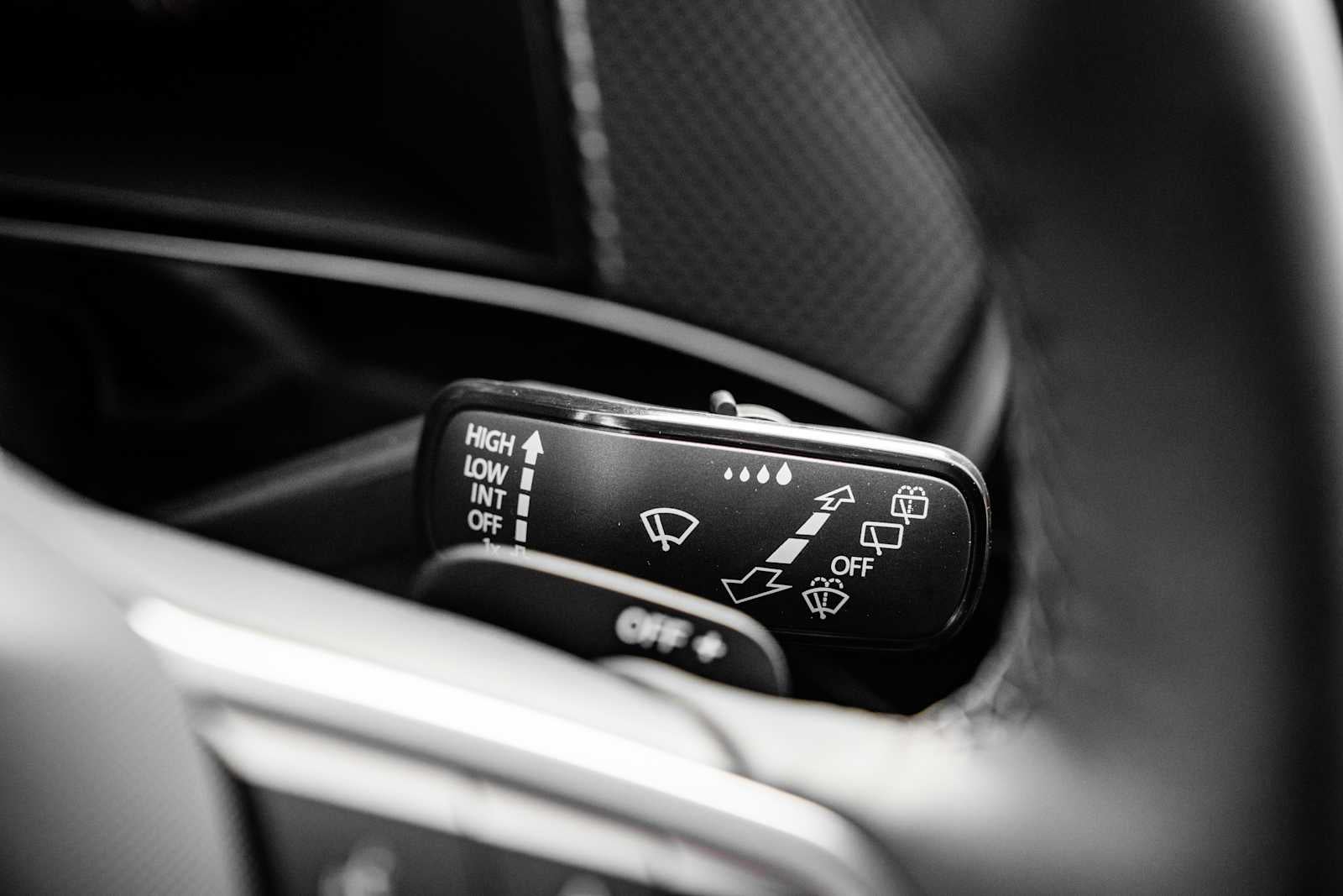 2026 Volkswagen Atlas Cross Sport 2.0T SEL Premium R-Line 4MOTION