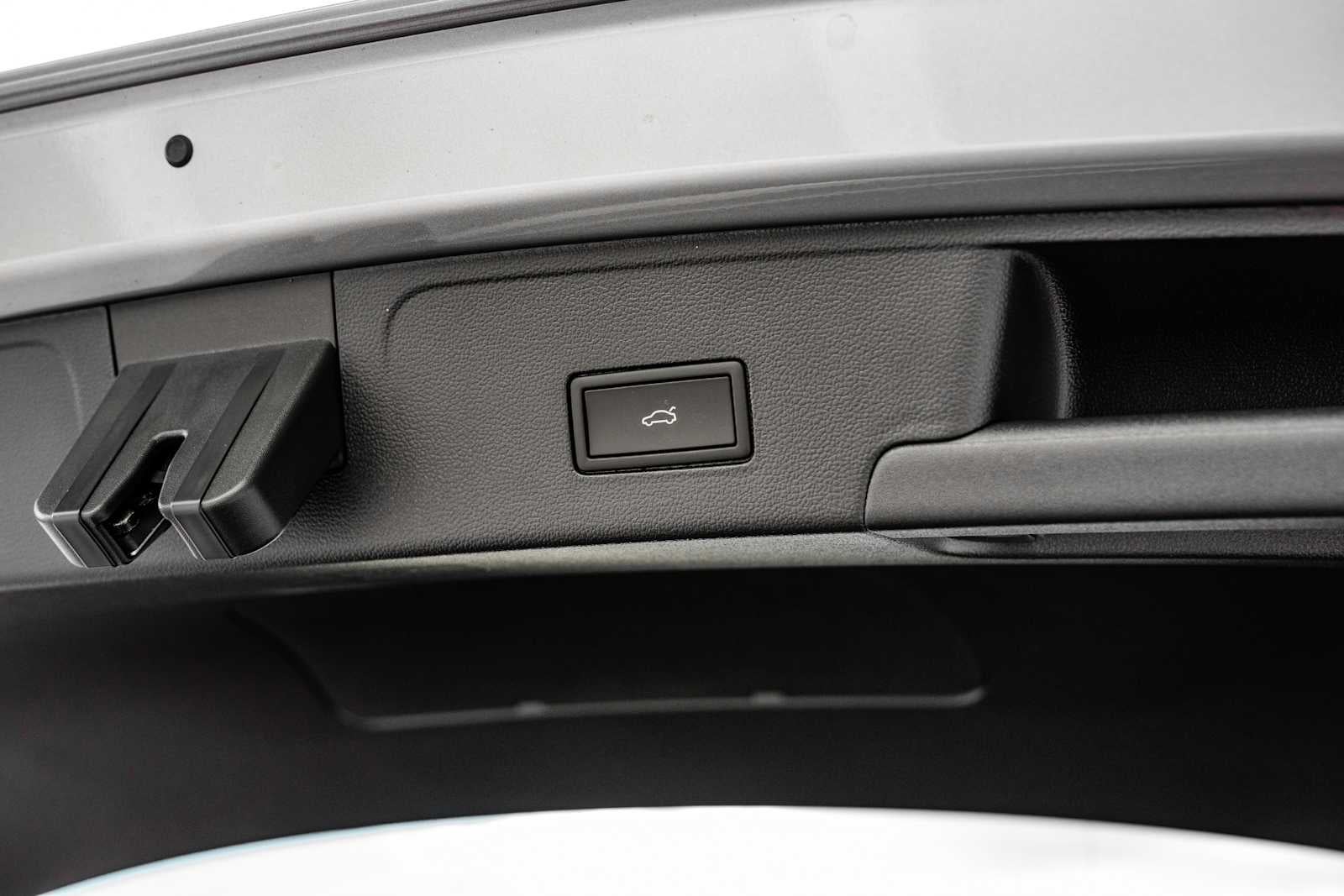 2026 Volkswagen Atlas Cross Sport 2.0T SEL Premium R-Line 4MOTION