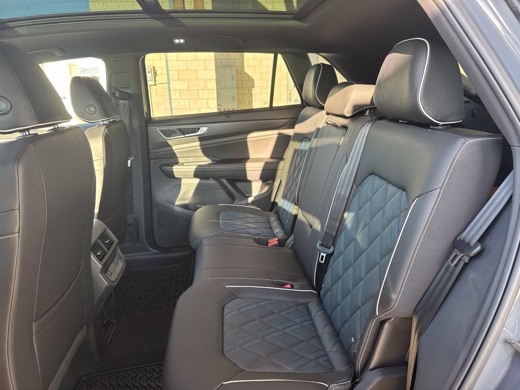 2026 Volkswagen Atlas Cross Sport 2.0T SEL Premium R-Line