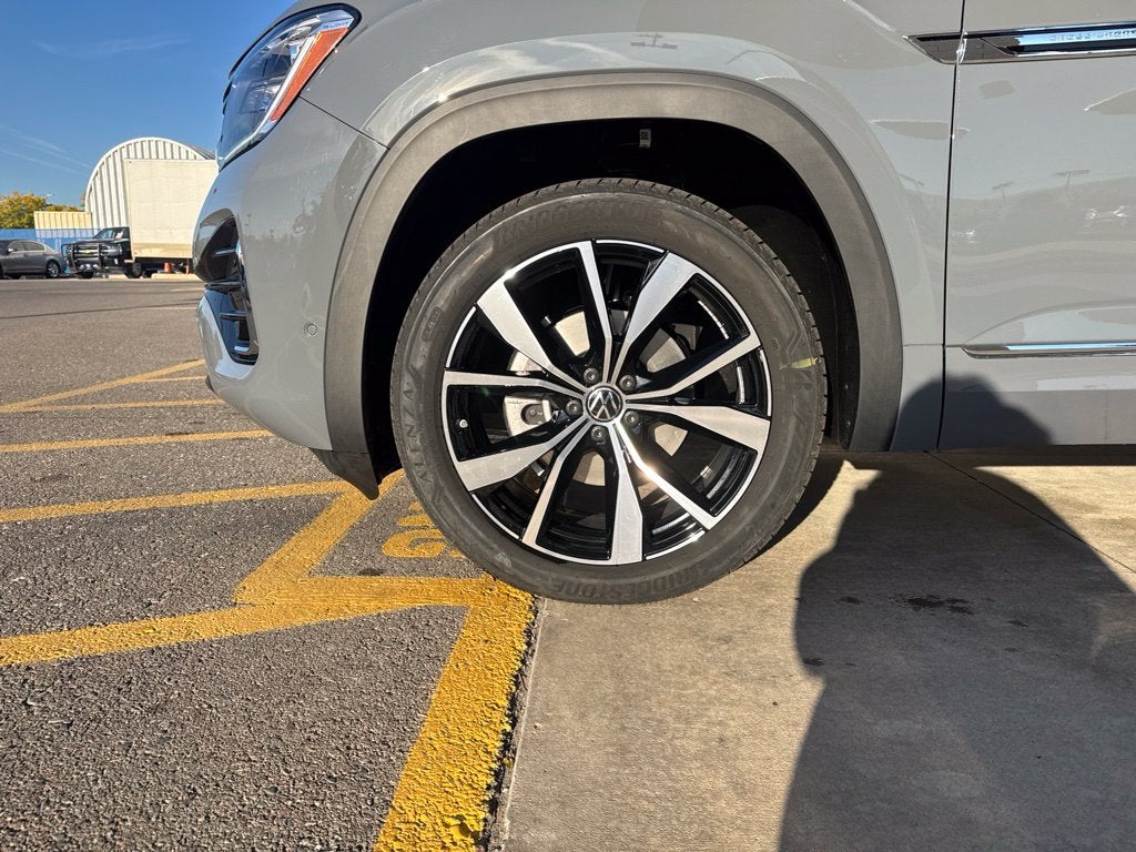 2026 Volkswagen Atlas Cross Sport 2.0T SEL Premium R-Line