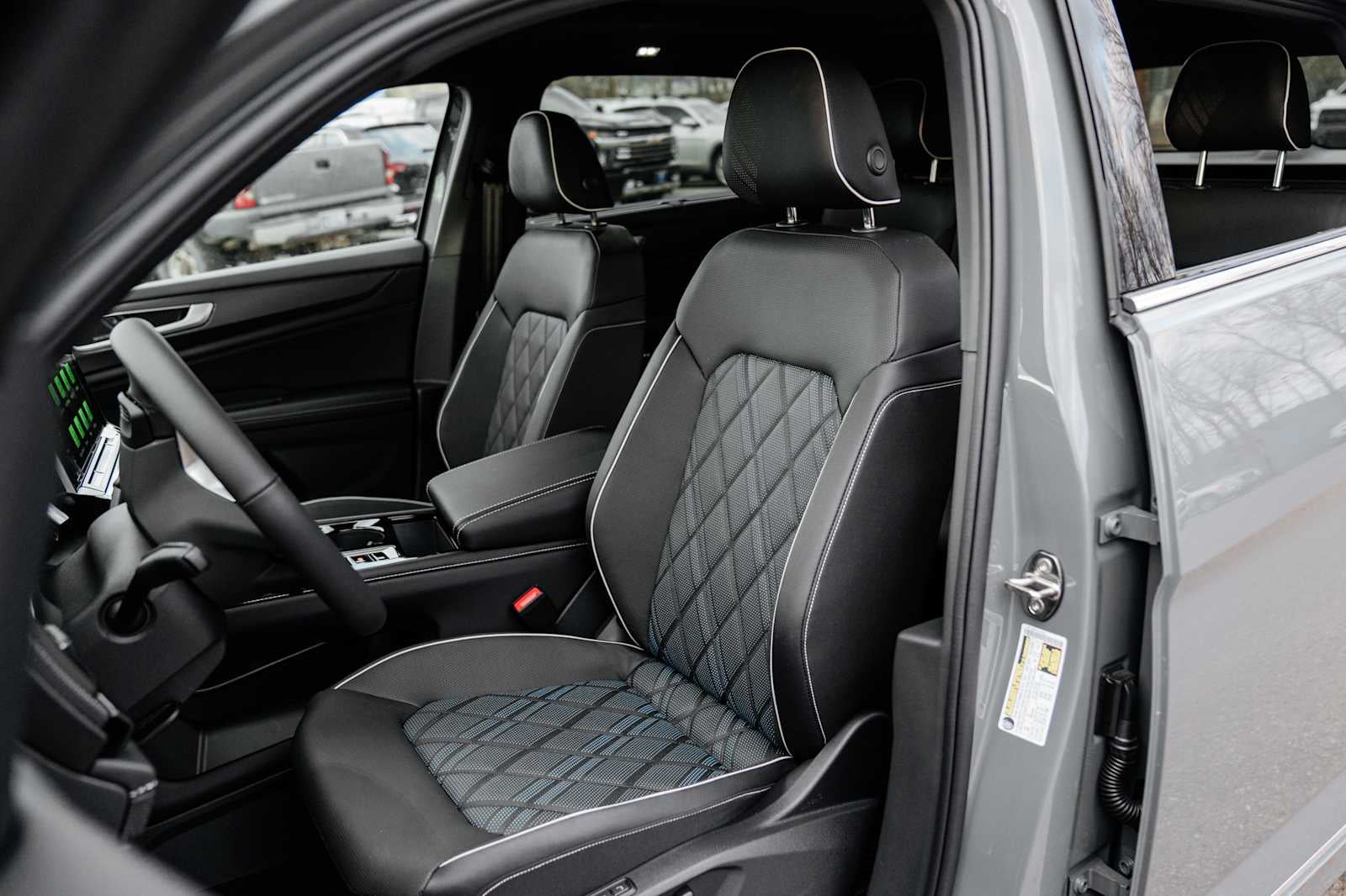 2026 Volkswagen Atlas Cross Sport 2.0T SEL Premium R-Line 4MOTION