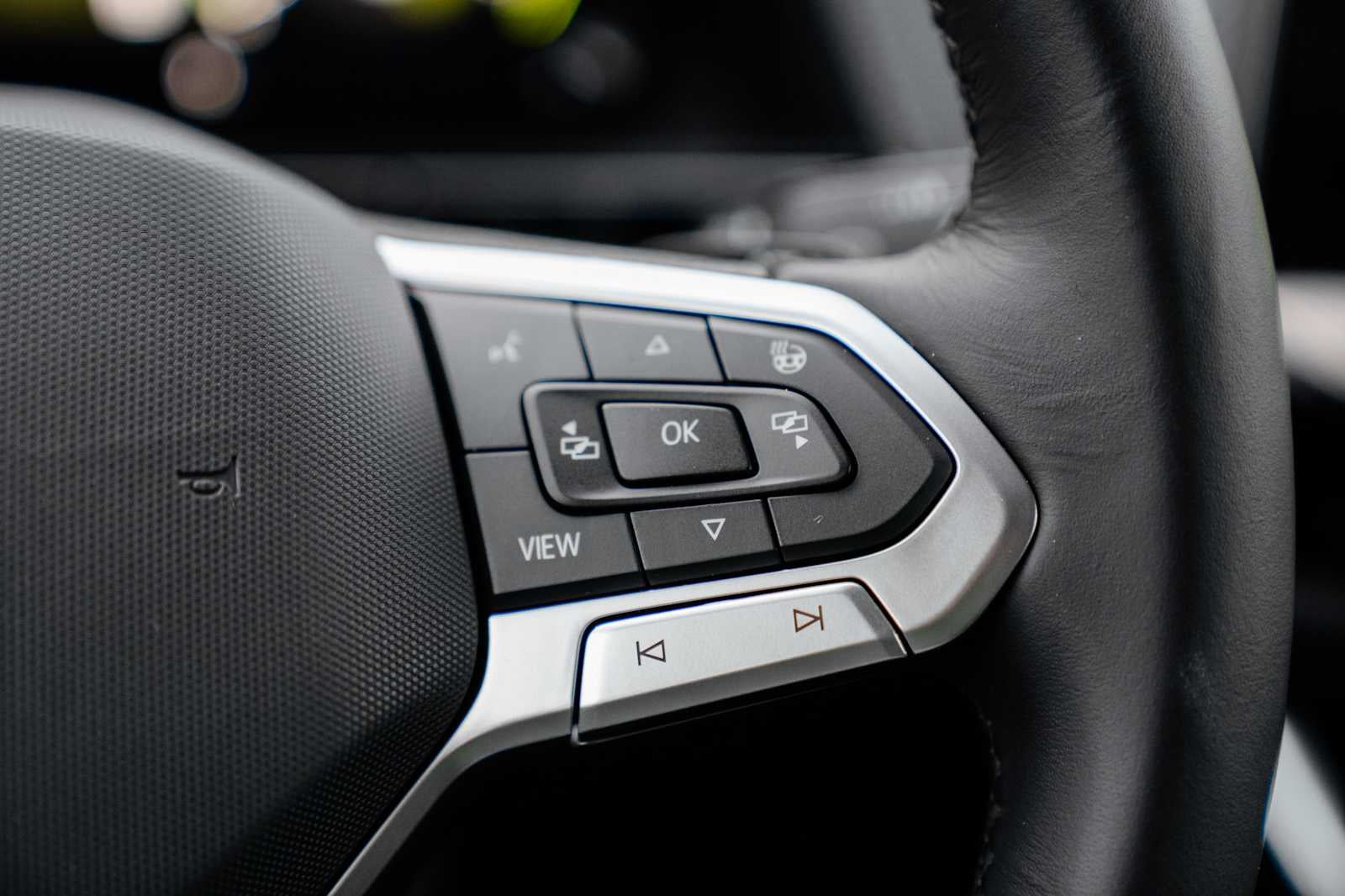 2026 Volkswagen Atlas Cross Sport 2.0T SEL Premium R-Line 4MOTION