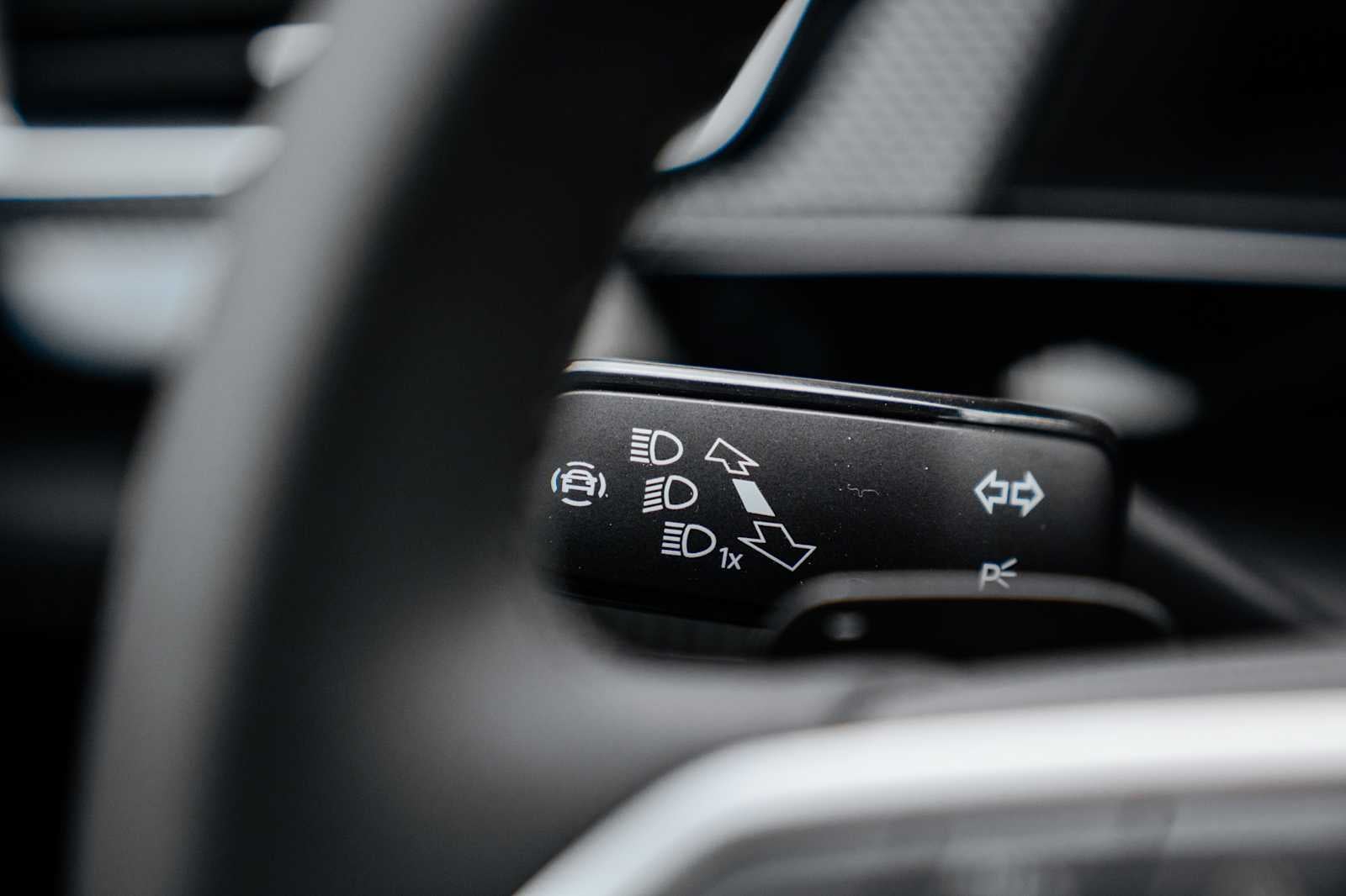 2026 Volkswagen Atlas Cross Sport 2.0T SEL Premium R-Line 4MOTION