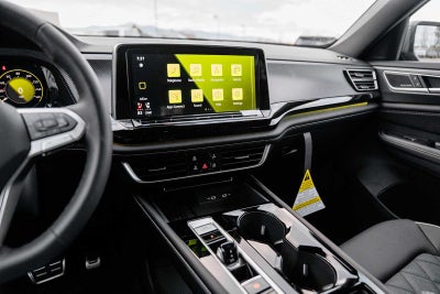 2026 Volkswagen Atlas Cross Sport 2.0T SEL Premium R-Line 4MOTION