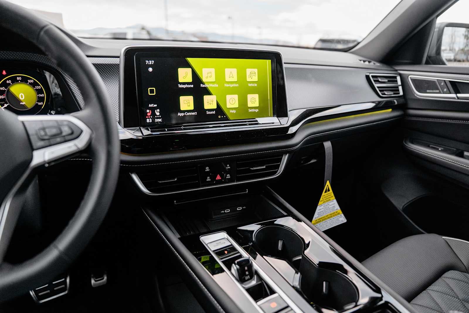 2026 Volkswagen Atlas Cross Sport 2.0T SEL Premium R-Line 4MOTION