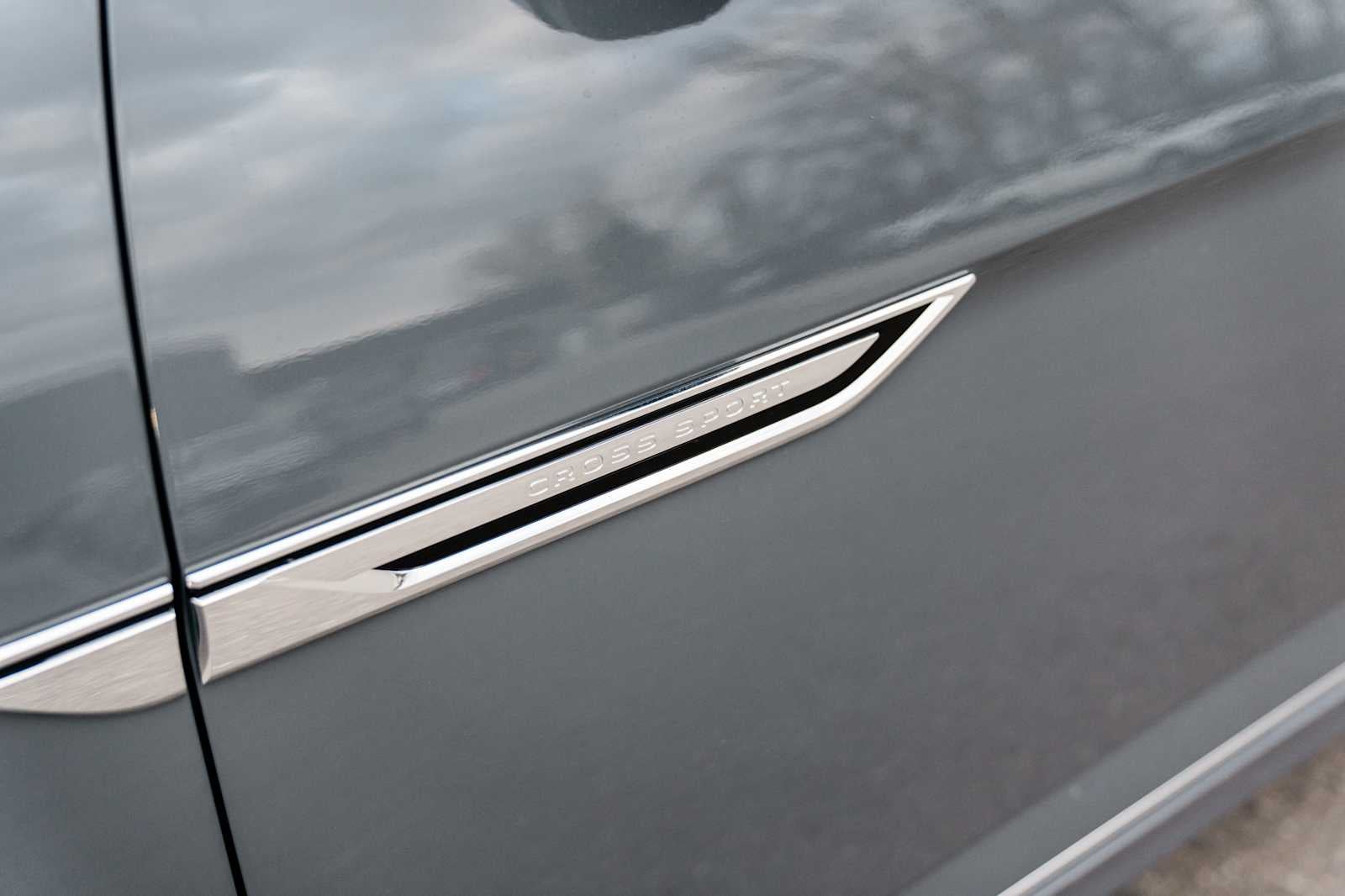 2026 Volkswagen Atlas Cross Sport 2.0T SEL Premium R-Line 4MOTION