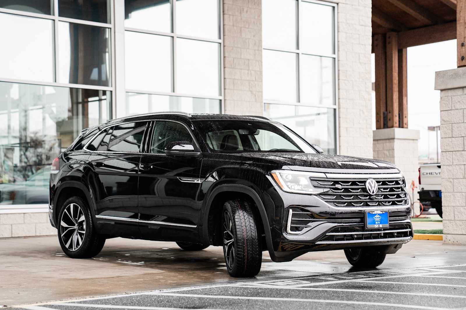 2026 Volkswagen Atlas Cross Sport 2.0T SEL Premium R-Line 4MOTION