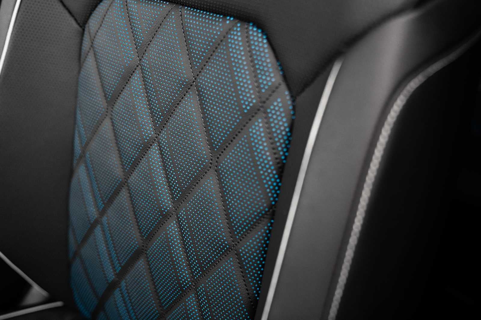 2026 Volkswagen Atlas Cross Sport 2.0T SEL Premium R-Line 4MOTION