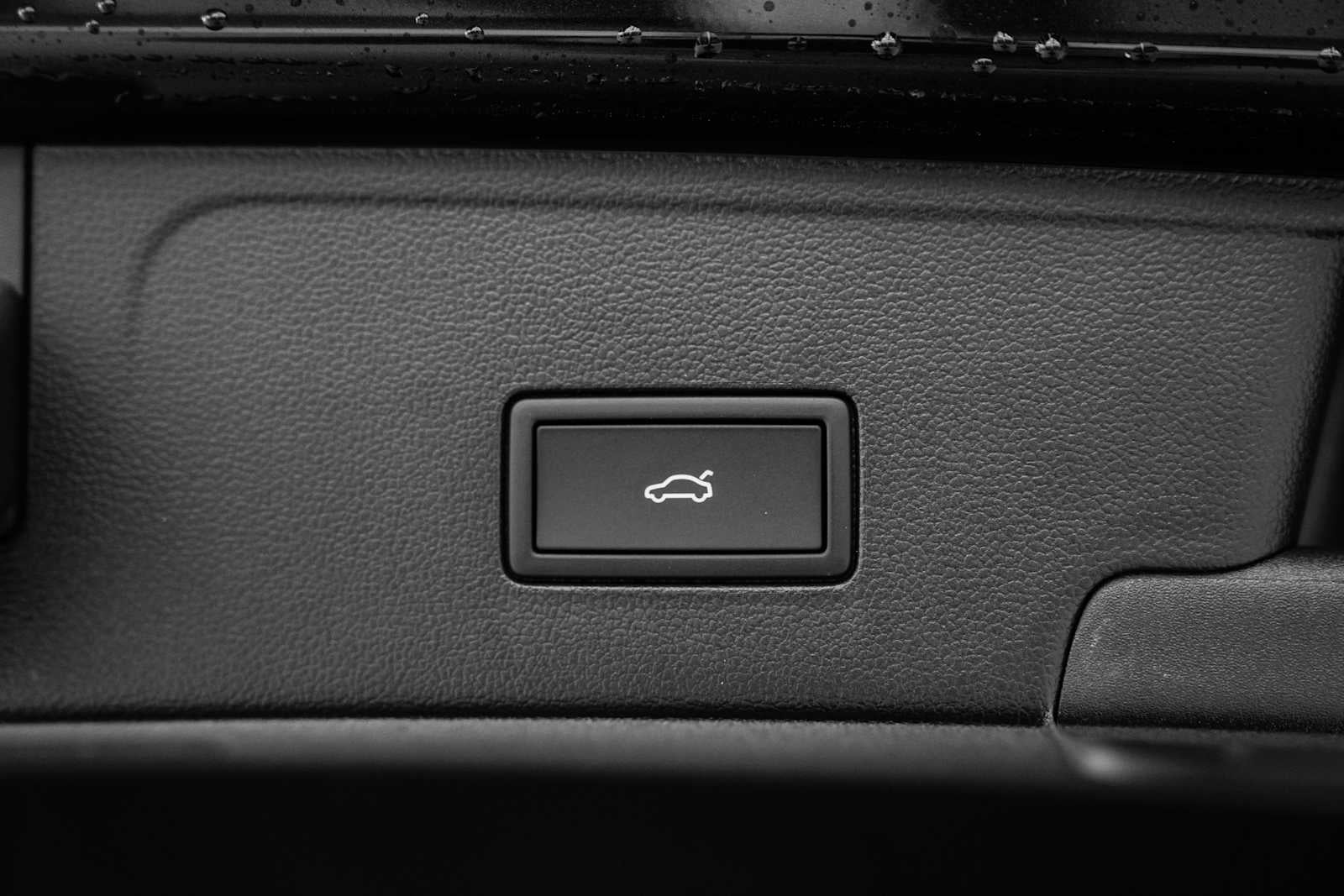 2026 Volkswagen Atlas Cross Sport 2.0T SEL Premium R-Line 4MOTION