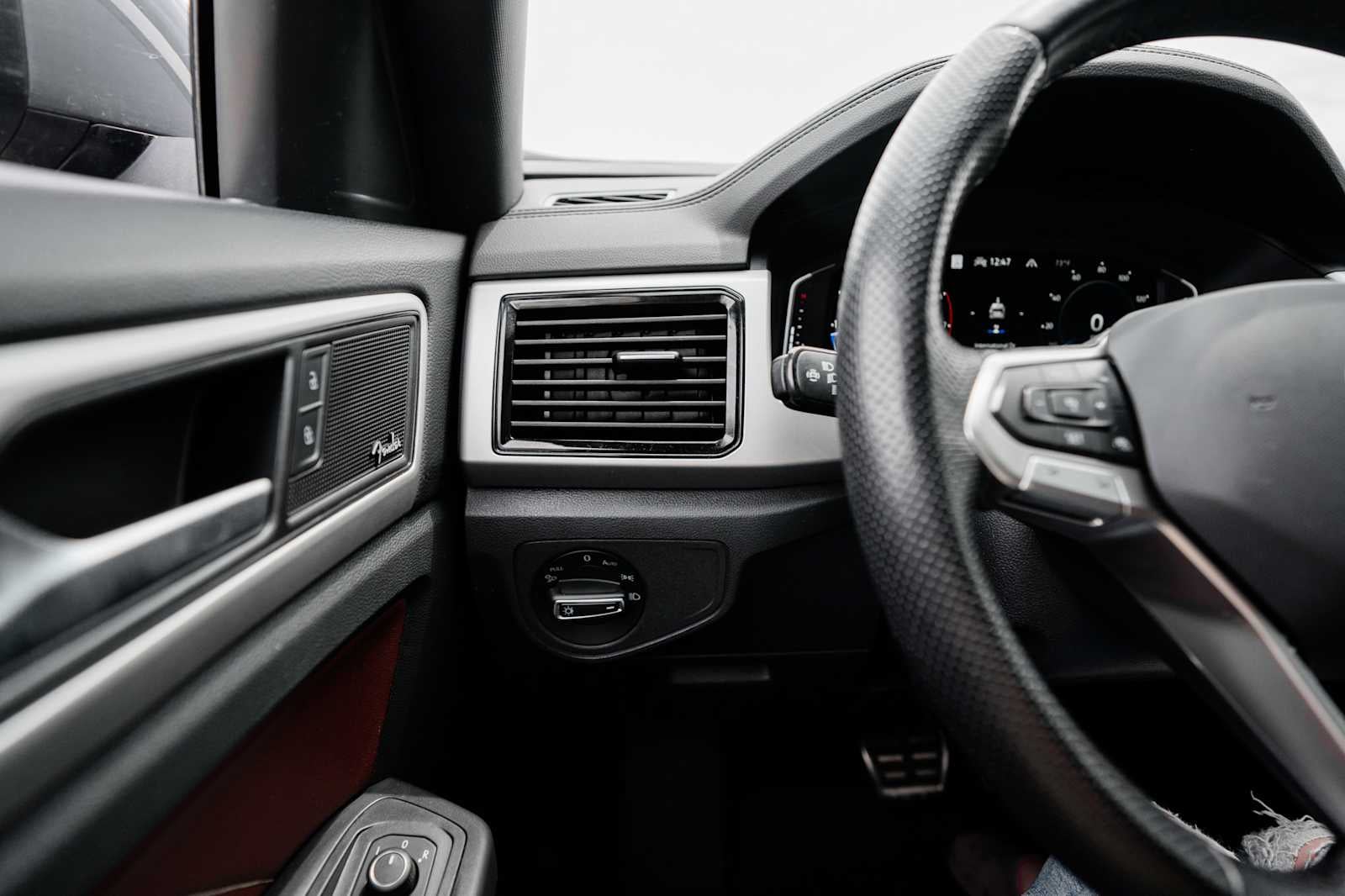 2023 Volkswagen Atlas Cross Sport 3.6L V6 SEL Premium R-Line