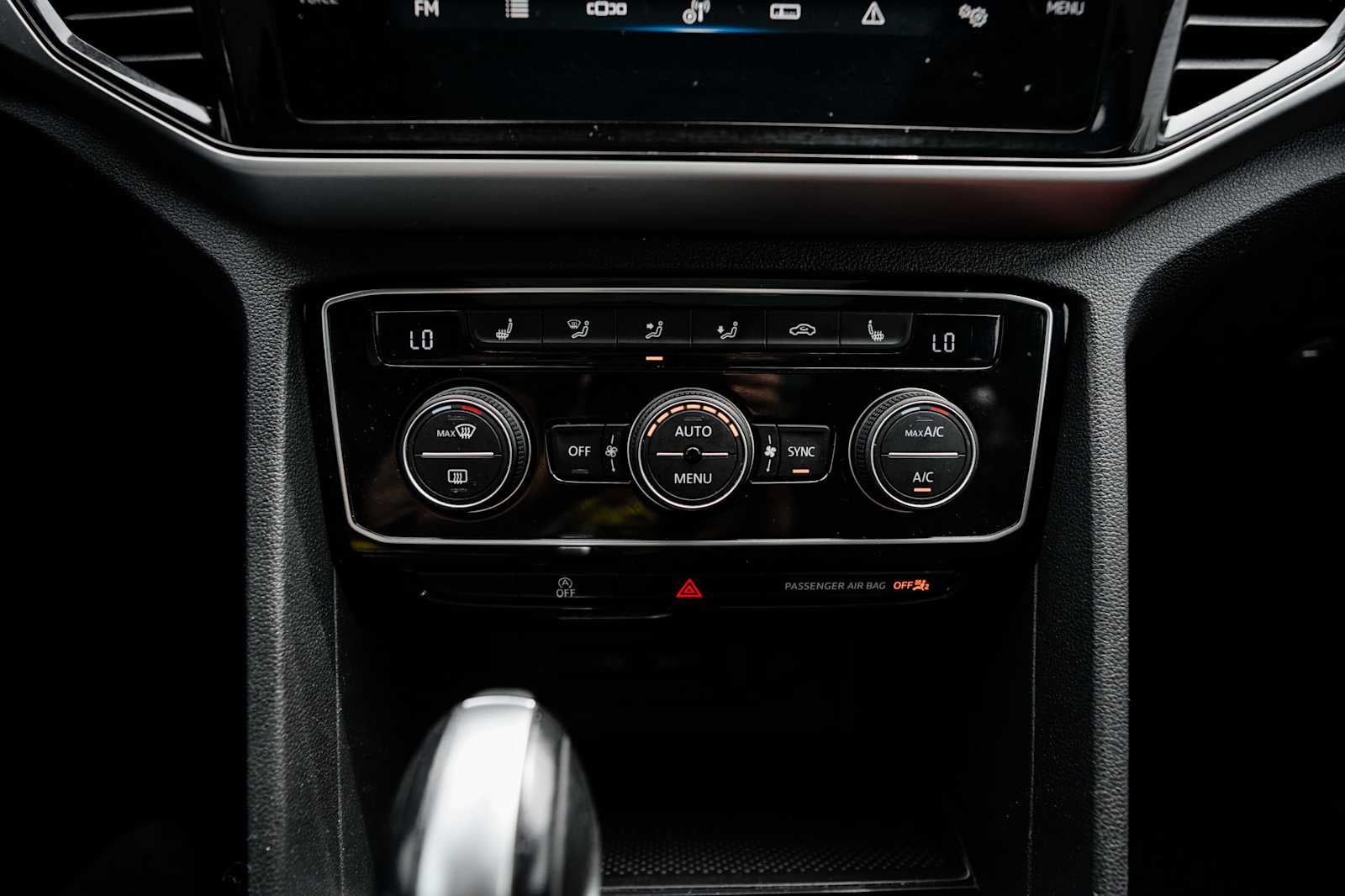 2023 Volkswagen Atlas Cross Sport 3.6L V6 SEL Premium R-Line