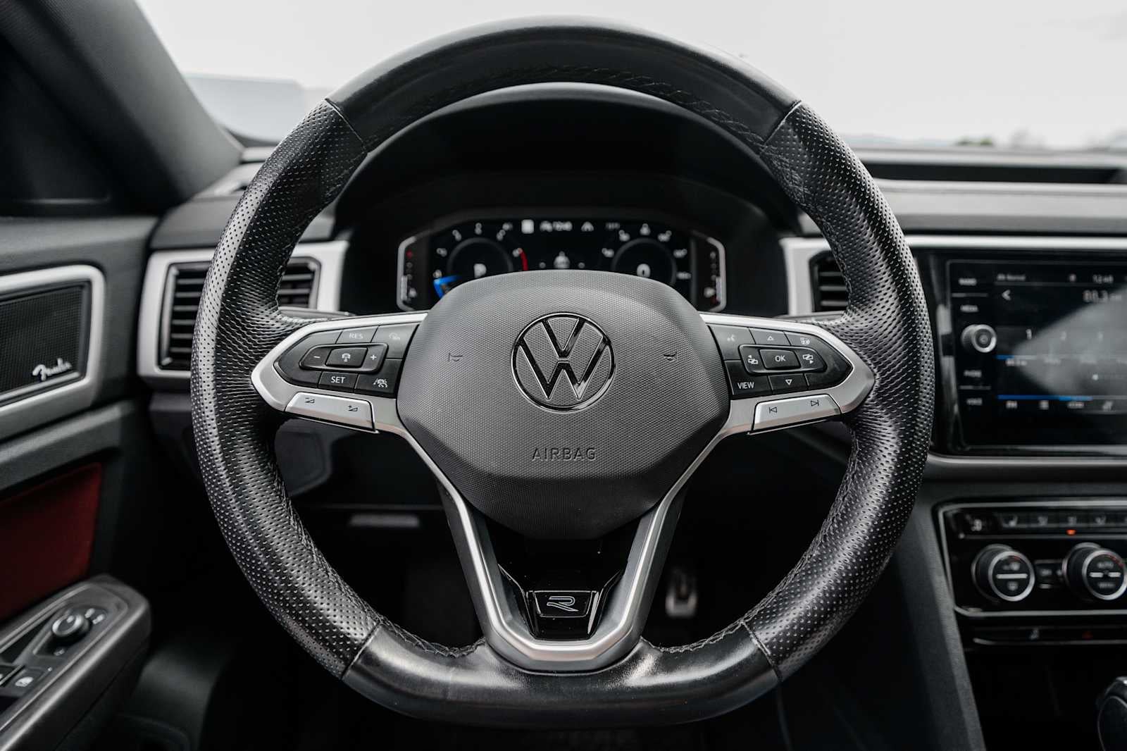 2023 Volkswagen Atlas Cross Sport 3.6L V6 SEL Premium R-Line
