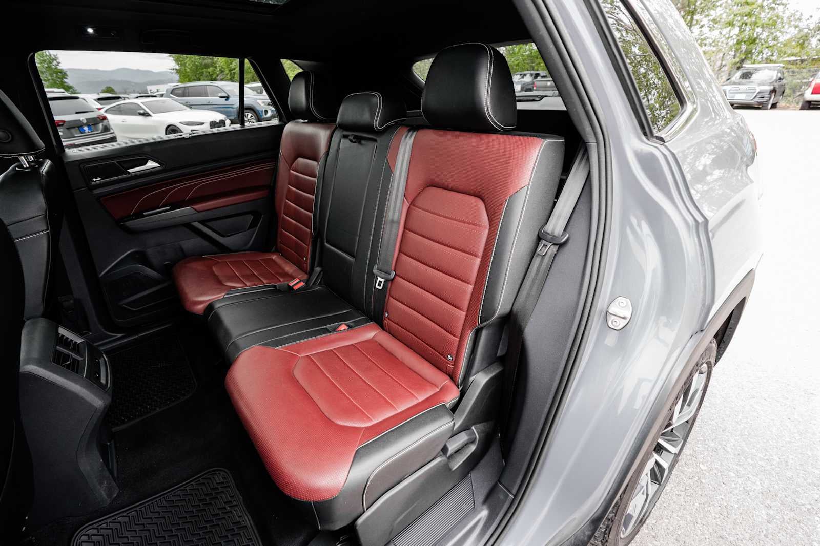 2023 Volkswagen Atlas Cross Sport 3.6L V6 SEL Premium R-Line