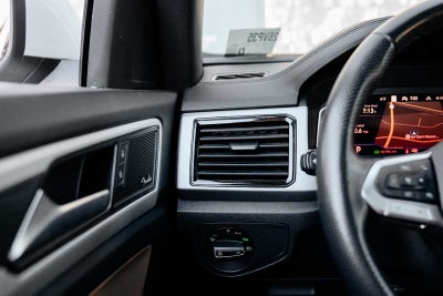 2023 Volkswagen Atlas Cross Sport 3.6L V6 SEL Premium R-Line