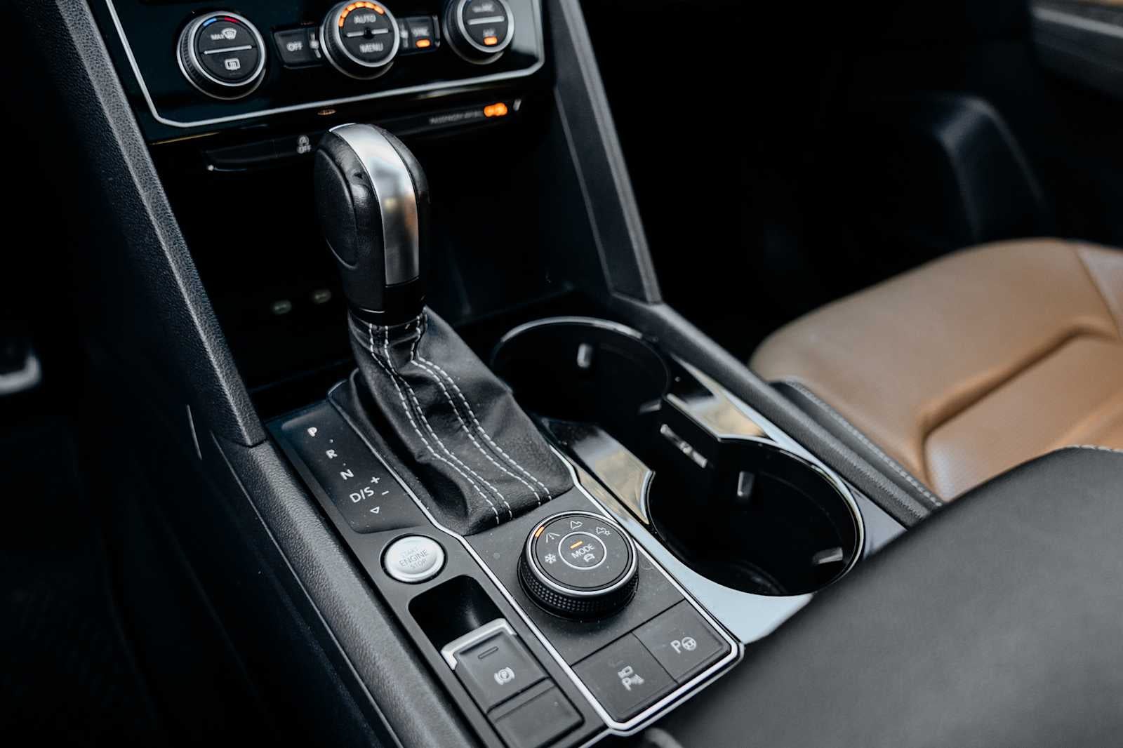 2023 Volkswagen Atlas Cross Sport 3.6L V6 SEL Premium R-Line