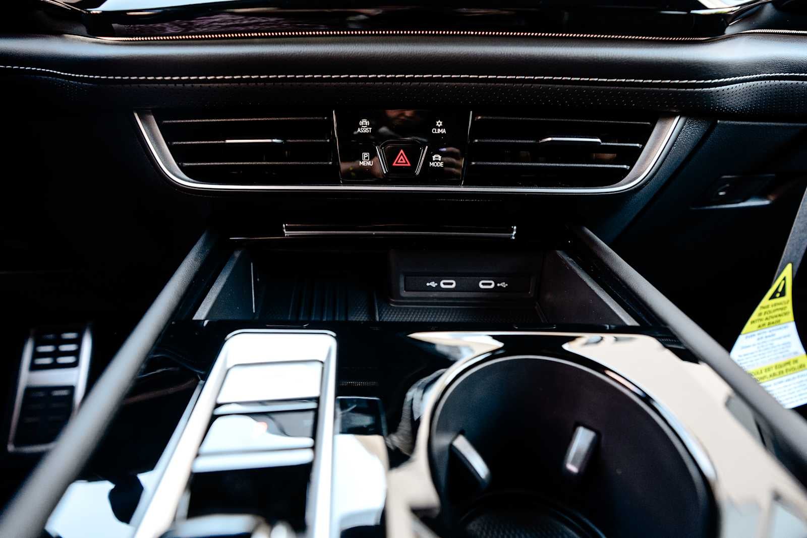 2025 Volkswagen Atlas Cross Sport 2.0T SEL Premium R-Line