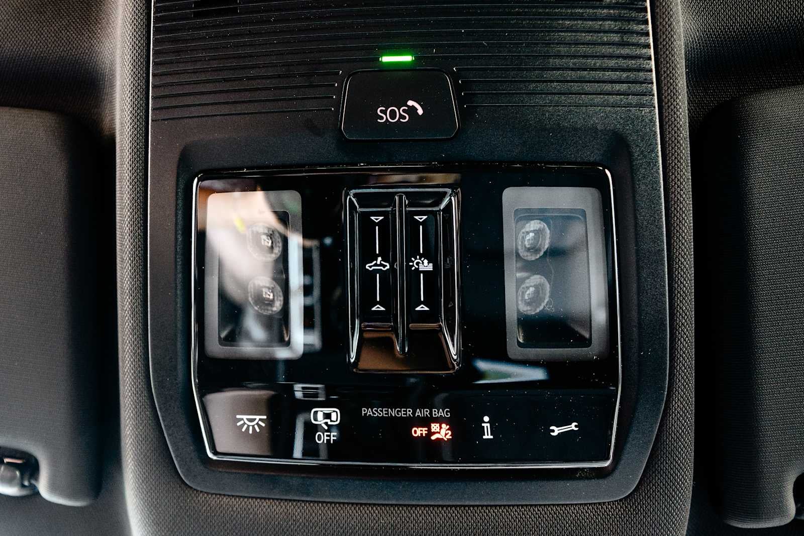 2025 Volkswagen Atlas Cross Sport 2.0T SEL Premium R-Line