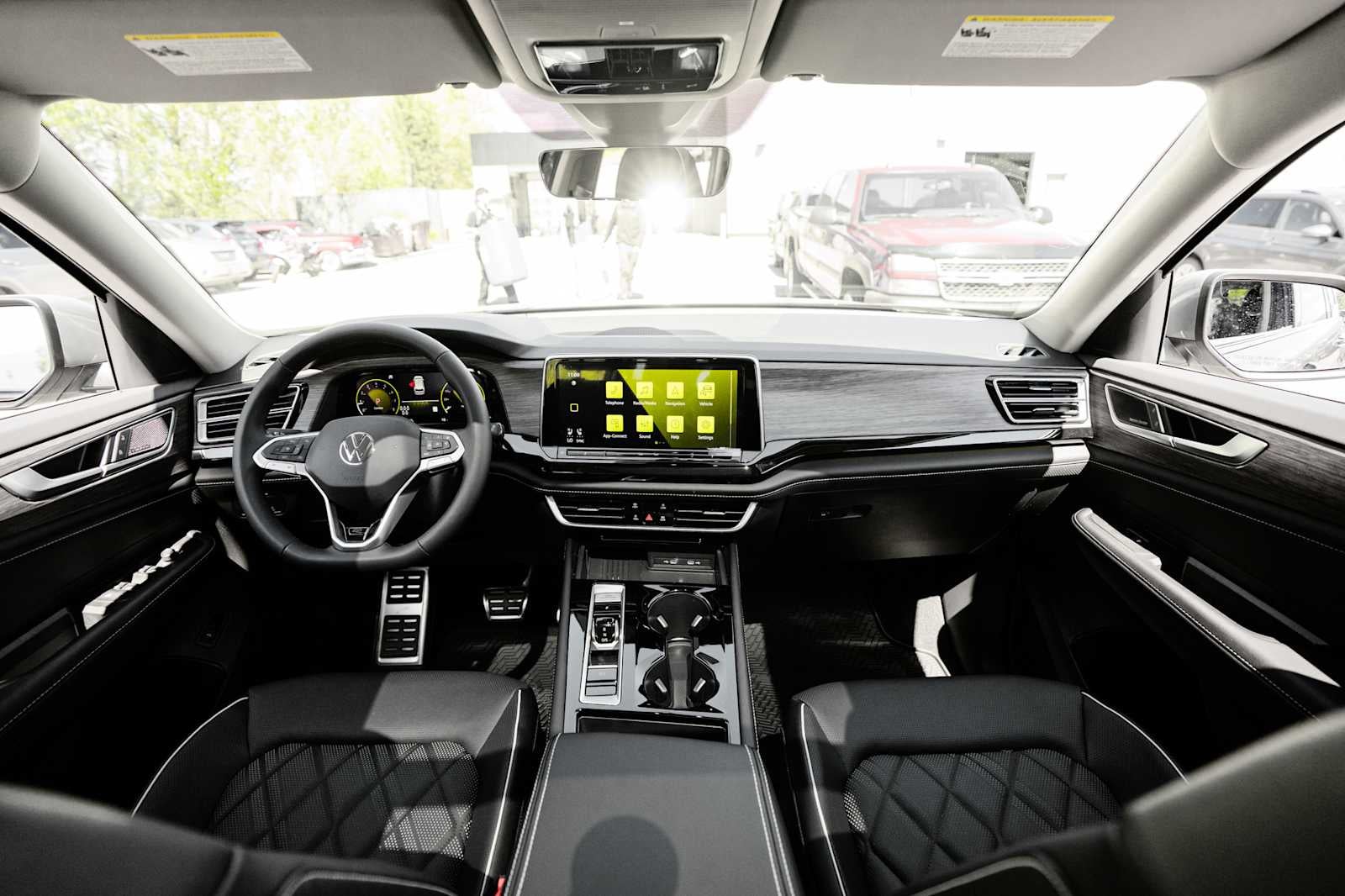 2026 Volkswagen Atlas 2.0T SEL Premium R-Line