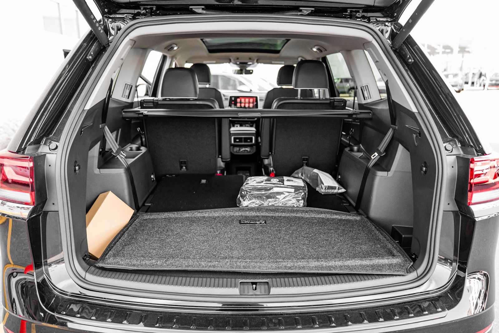 2026 Volkswagen Atlas 2.0T SEL Premium R-Line 4MOTION