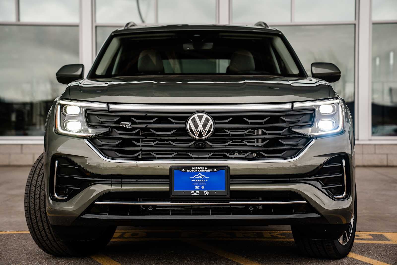 2026 Volkswagen Atlas 2.0T SEL Premium R-Line