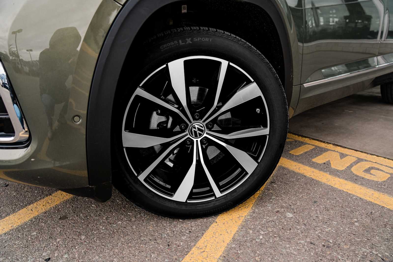 2026 Volkswagen Atlas 2.0T SEL Premium R-Line