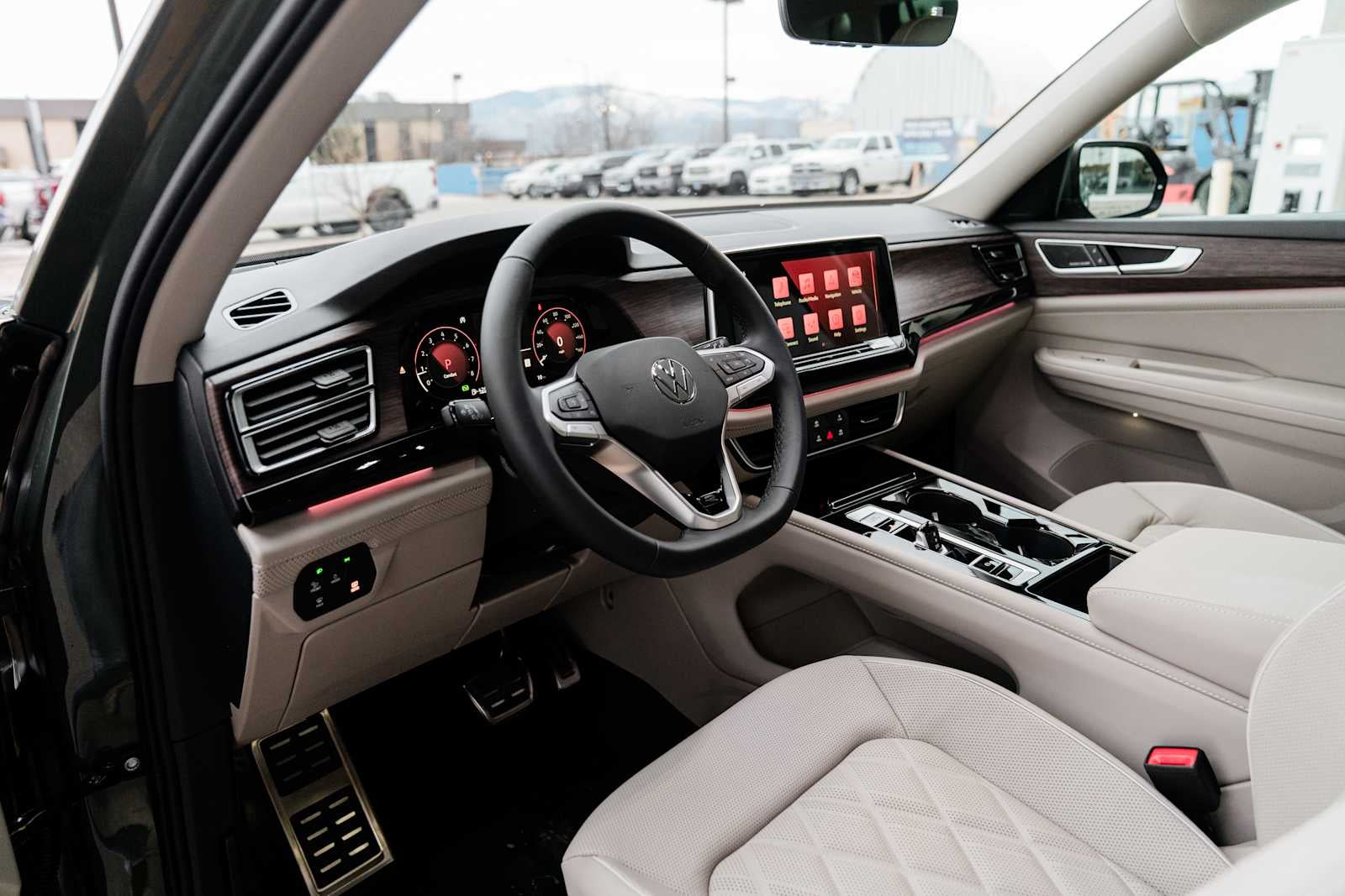 2026 Volkswagen Atlas 2.0T SEL Premium R-Line