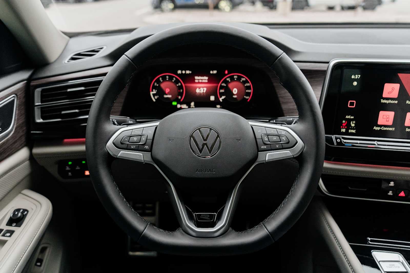 2026 Volkswagen Atlas 2.0T SEL Premium R-Line