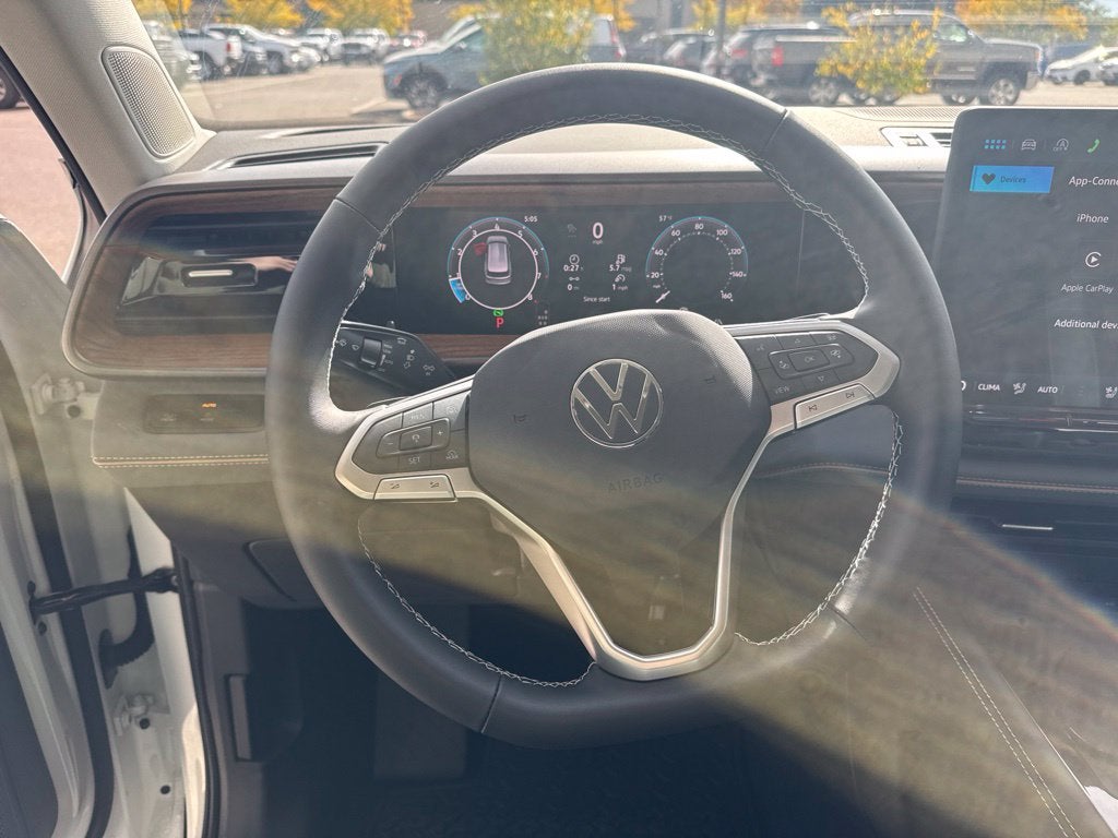 2027 Volkswagen Atlas SE w/Technology