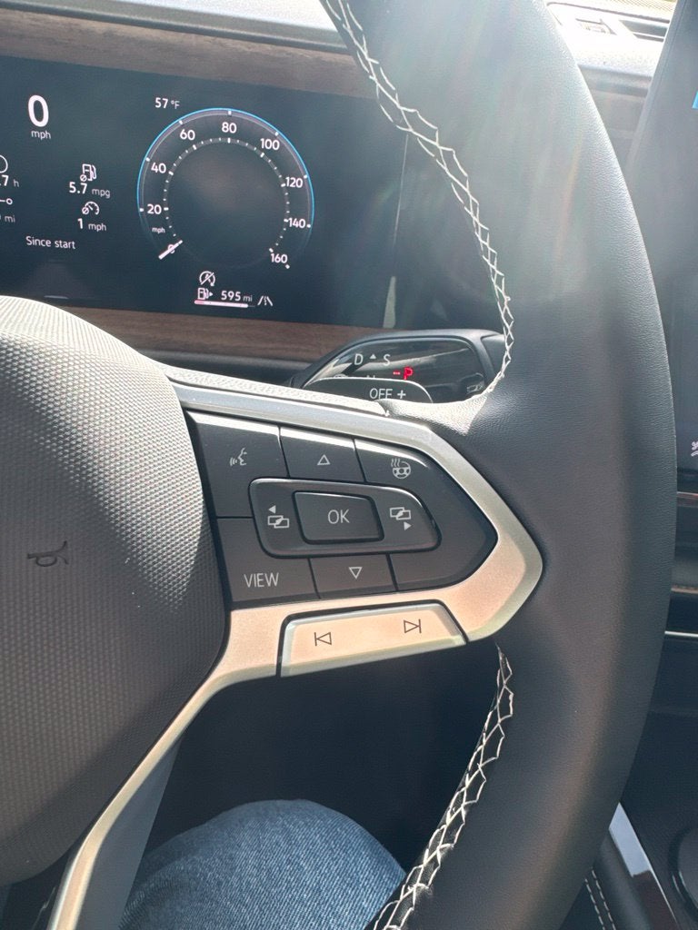 2027 Volkswagen Atlas SE w/Technology