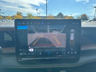 2027 Volkswagen Atlas SE w/Technology