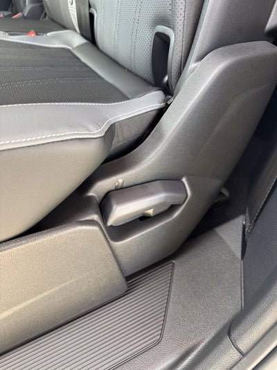 2027 Volkswagen Atlas SE w/Technology