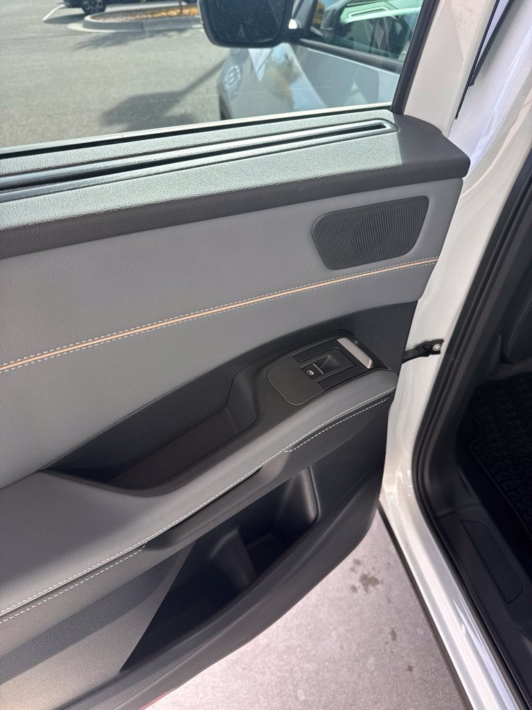 2027 Volkswagen Atlas SE w/Technology