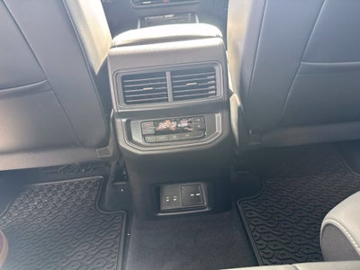 2027 Volkswagen Atlas SE w/Technology