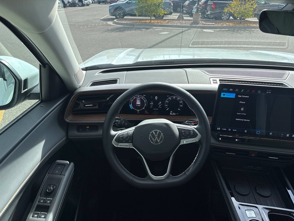 2027 Volkswagen Atlas SE w/Technology