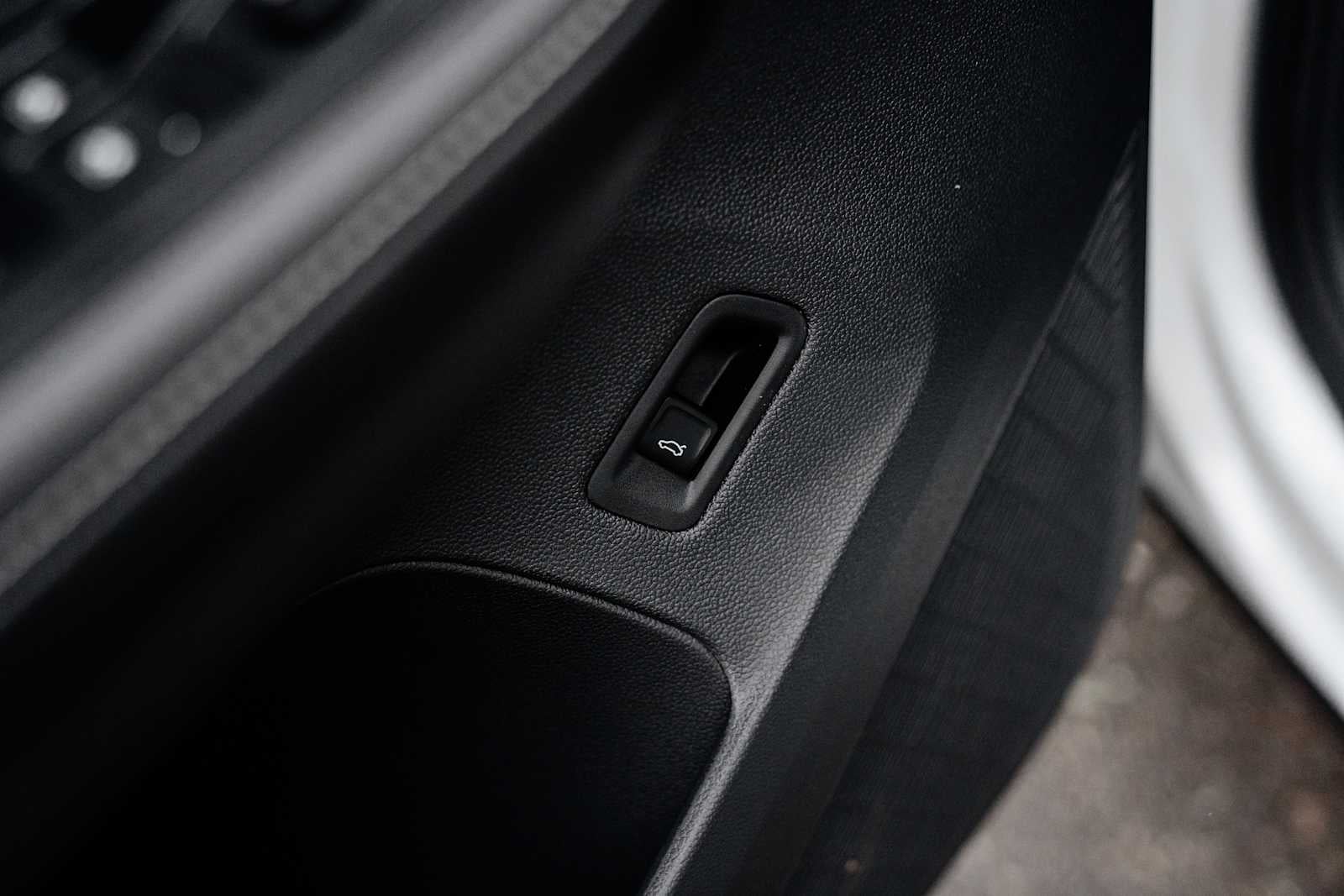 2026 Volkswagen Atlas Cross Sport 2.0T SE w/Tech 4MOTION