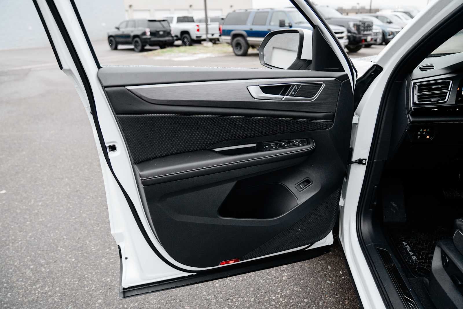 2026 Volkswagen Atlas Cross Sport 2.0T SE w/Tech 4MOTION