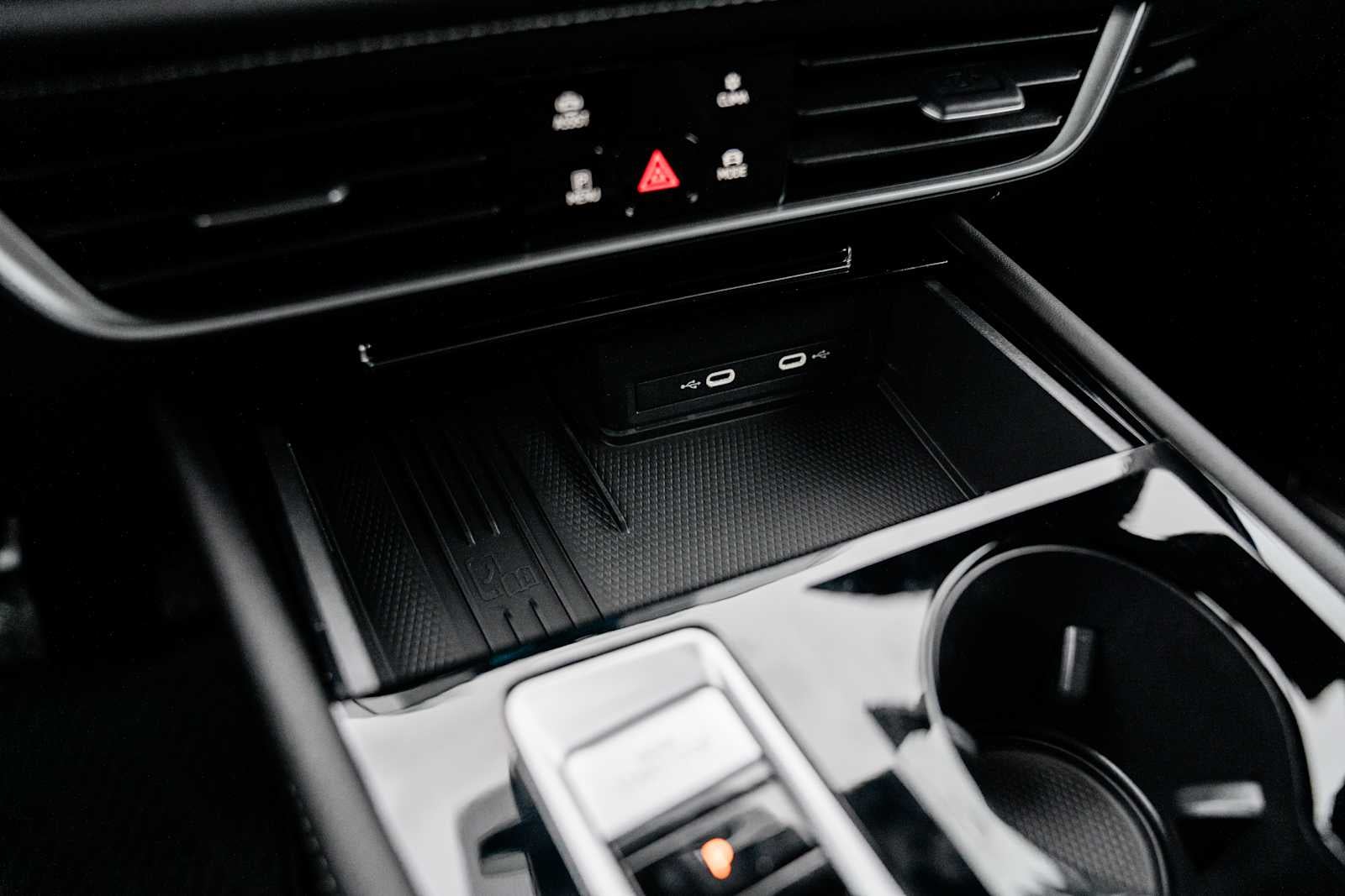 2026 Volkswagen Atlas Cross Sport 2.0T SE w/Tech 4MOTION