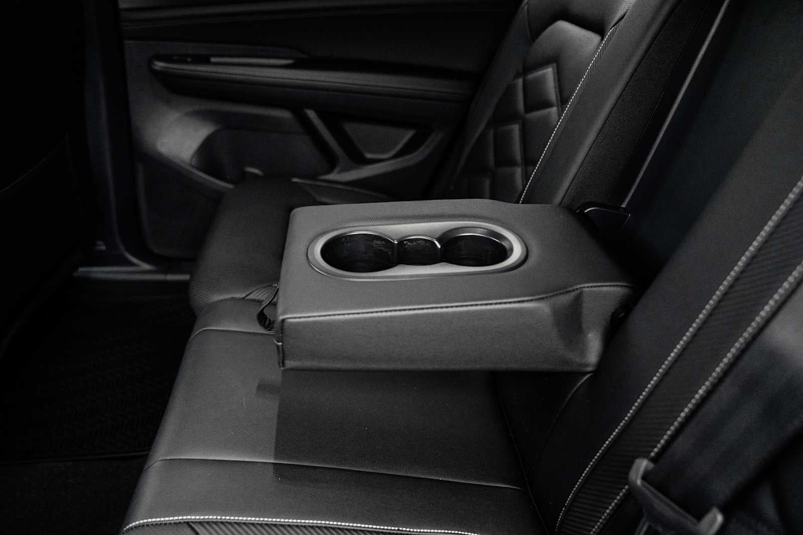 2026 Volkswagen Atlas Cross Sport 2.0T SE w/Tech 4MOTION