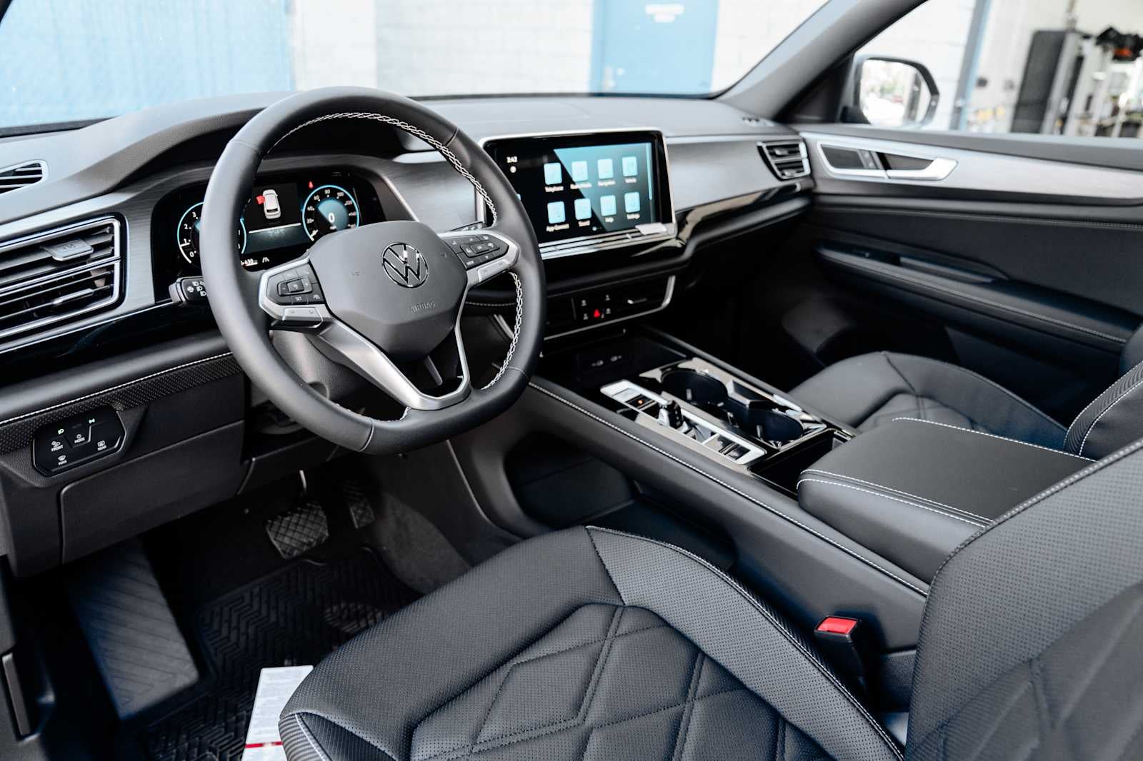 2026 Volkswagen Atlas Cross Sport 2.0T SE w/Technology