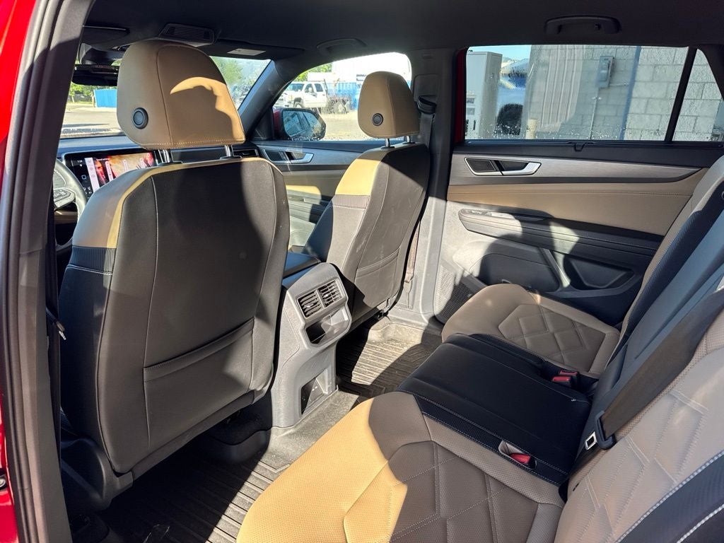 2025 Volkswagen Atlas Cross Sport 2.0T SE w/Technology