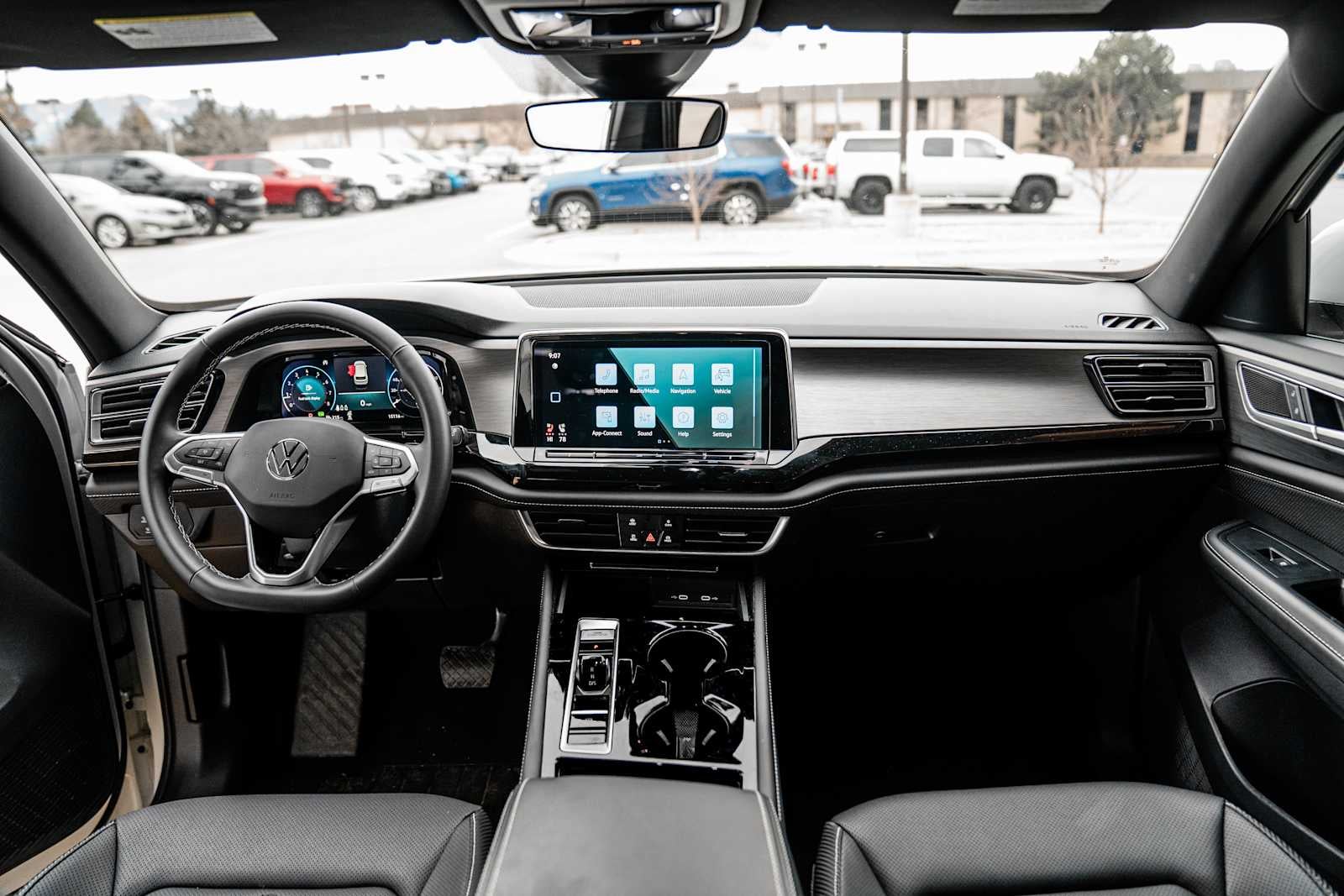 2025 Volkswagen Atlas Cross Sport 2.0T SE w/Technology