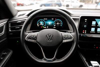 2025 Volkswagen Atlas Cross Sport 2.0T SE w/Technology