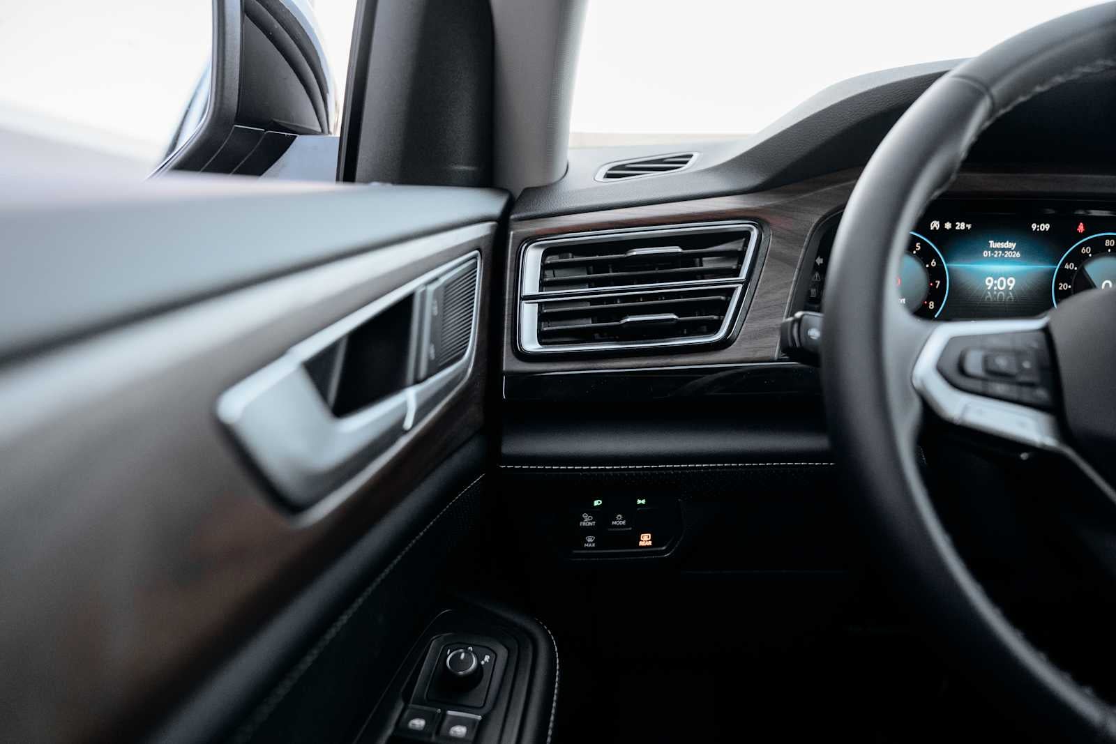 2026 Volkswagen Atlas SE W/ Tech AWD