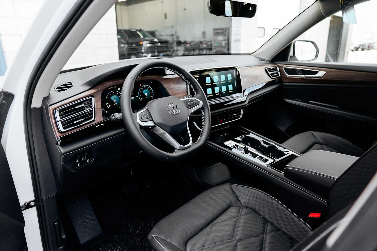 2026 Volkswagen Atlas SE W/ Tech AWD