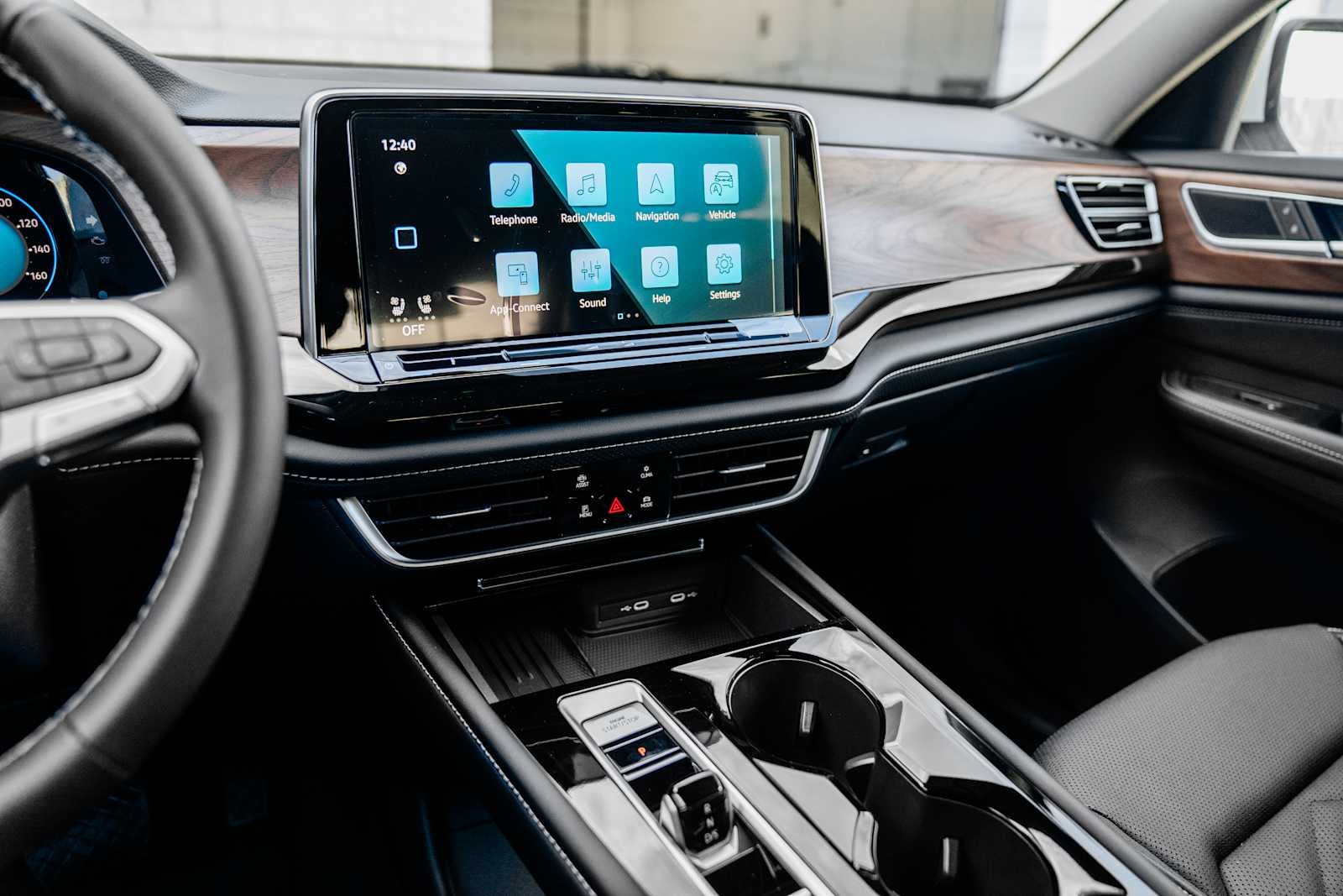 2026 Volkswagen Atlas SE W/ Tech AWD