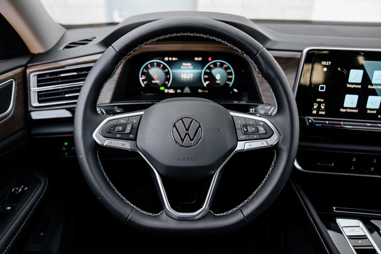 2026 Volkswagen Atlas SE W/ Tech AWD