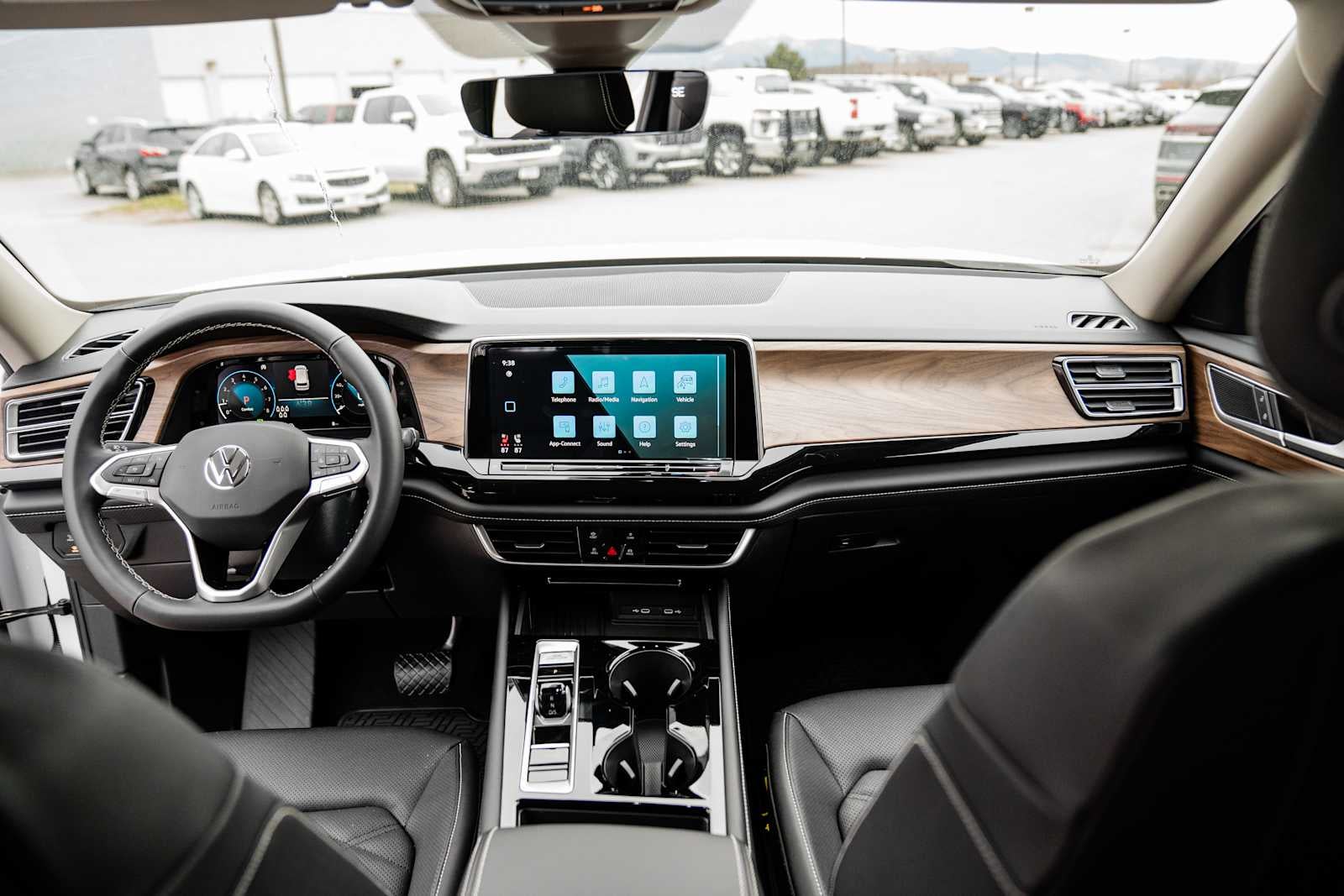 2026 Volkswagen Atlas 2.0T SE W/TECHNOLOGY