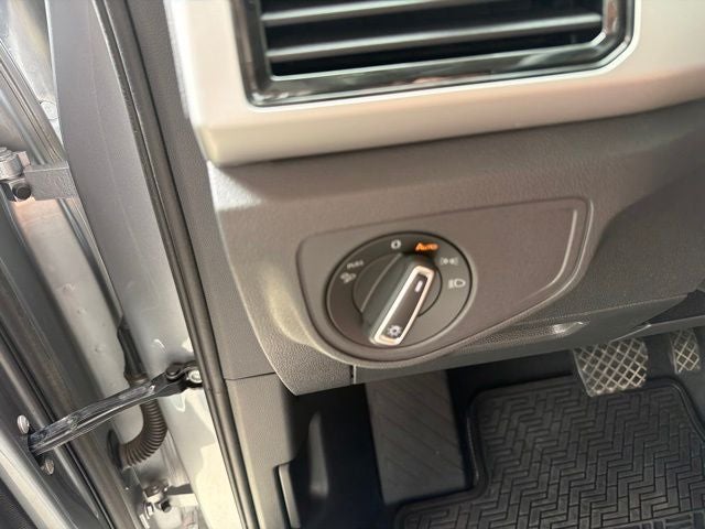 2023 Volkswagen Atlas 2.0T SE w/Technology